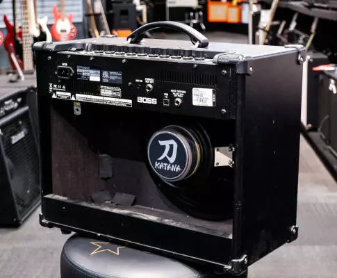 BOSS - KATANA Guitar Amplifier 50watt 1-12'' Speaker 2